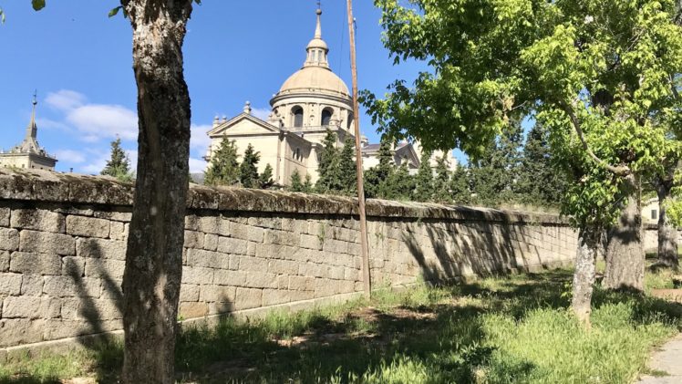 Day Trip from Madrid to Monasterio del Escorial, Valle de los Caidos, Segovia and Ávila